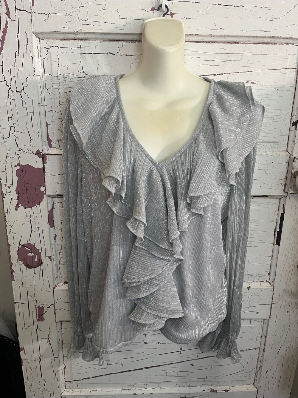 INC International Concepts Silver Metallic Ruffle V-Neck Blouse. NWOT Sz Lg